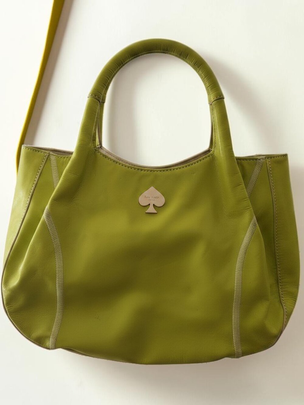 💚 Kate Spade Neon Green Tote Tennis Ball Inspired Statement Bag 💚 - Picture 3 of 16